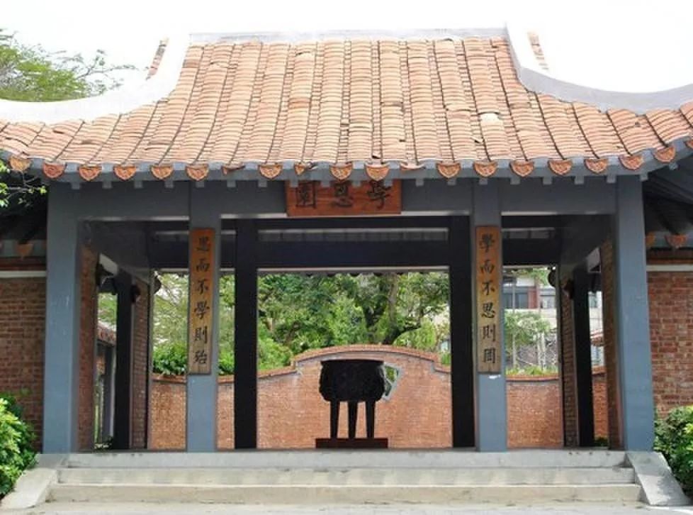 这所学校竟然放弃做研究型大学，13年来走出了自己的独树一帜