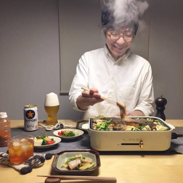 又双叒叕有一对日本小夫妻来花式撒狗粮了!只有吃到恋人用心做出的料理时才会笑得这么甜吧!