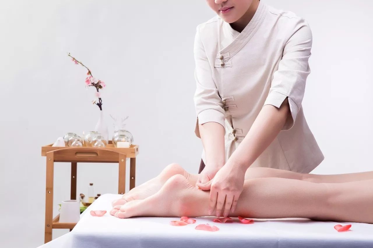 生活家丨从0到1100家店,他让全国人民爱上了洗脚