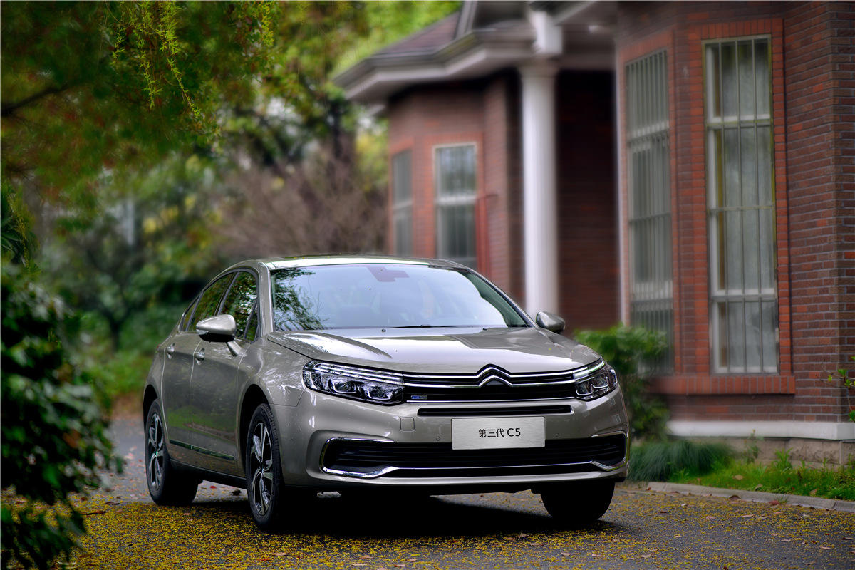 雪铁龙c5天逸1.6t试驾视频,2020款雪铁龙c5aircross试驾