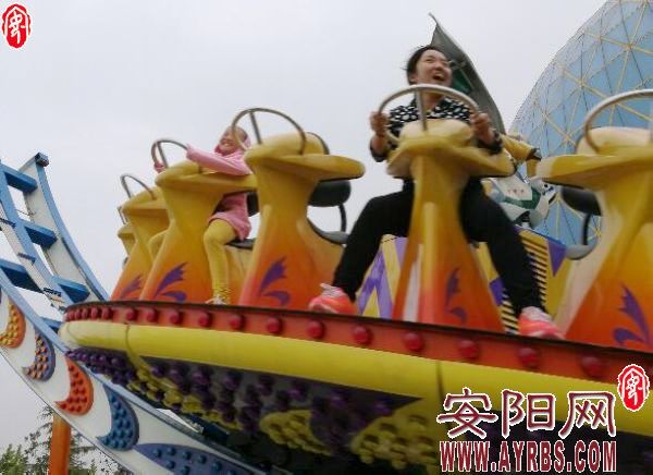 国庆中秋喜相逢双庆佳节,国庆中秋喜相逢女声完整版