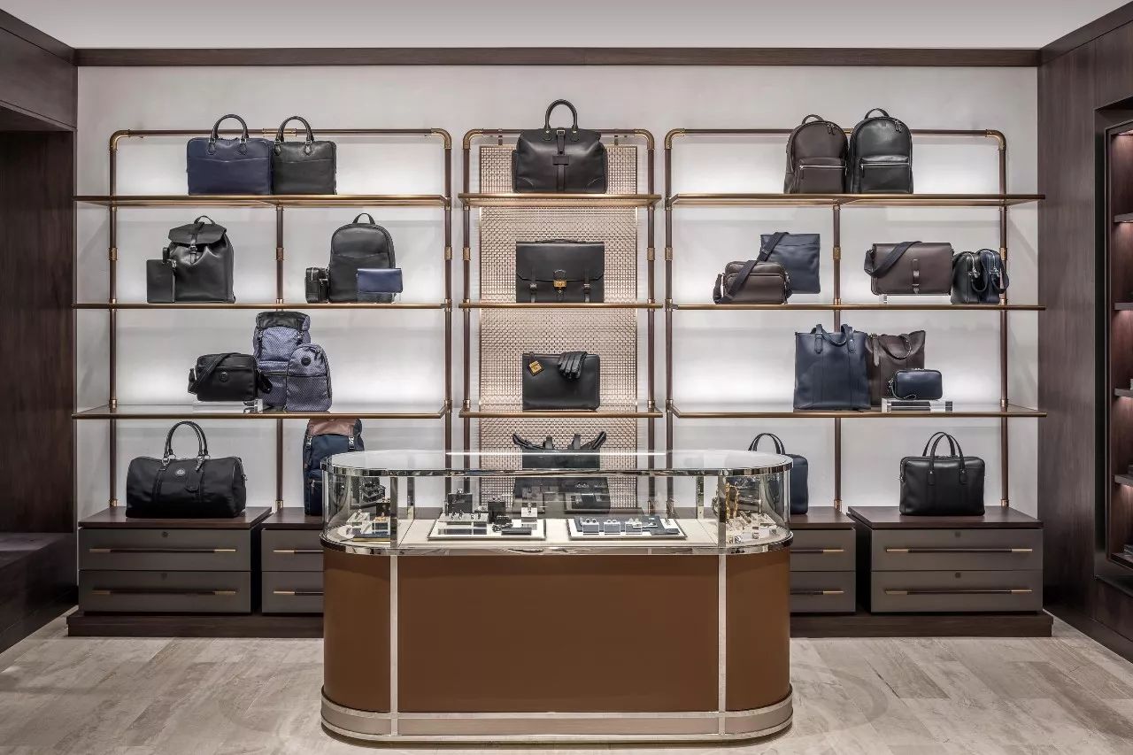 谈资｜那个专门画绅士的Mr.Slowboy，这次帮dunhill画了一只狗