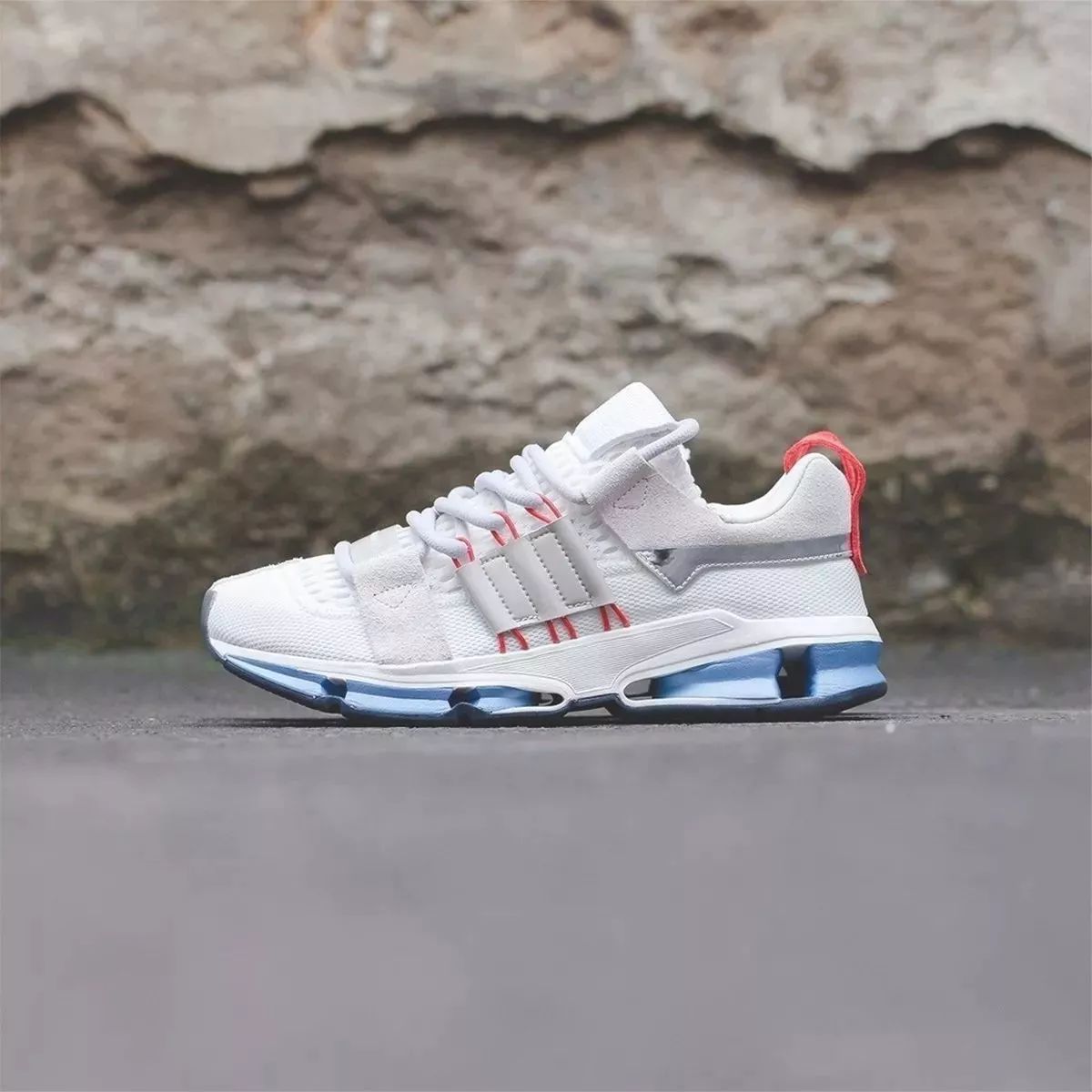 “我”很努力地成为一双球鞋,只是想不到成为了冷门款——《每周冷门球鞋大赏》