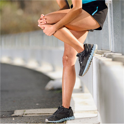 脚扭伤了第一时间怎么做,脚扭伤最快的手法怎么做