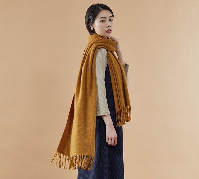 恋物志｜一条羊绒围巾，比两件毛衣还暖和