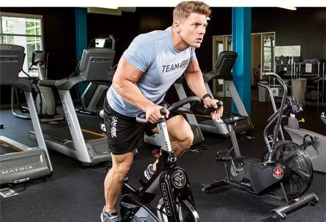 健身房用什么器械减肥最快,健身房先练有氧还是先练器械