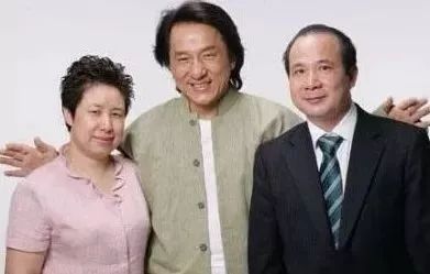 霸王洗发水老板秃头,霸王防脱洗发水生发