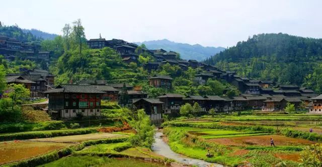 璁插ソ灞变笢鏁呬簨鑰佷竵,璁插ソ鍐犲幙绾㈣壊鏁呬簨