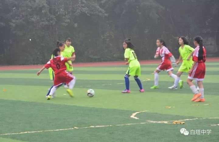 威远校园足球比赛奖杯,威远足球队最新比赛小学