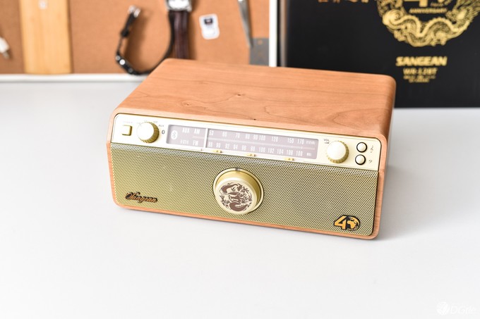 听见好时光不适时宜地入了一台蓝牙收音机