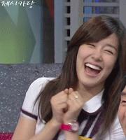 姑娘玩足球视频,妹子足球教学