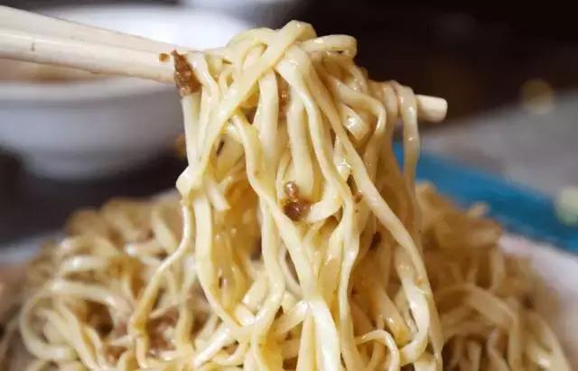 最好吃的冷面推荐,40度的天吃一碗麻辣烫