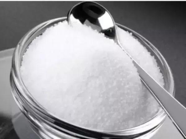 夏季痱子怎么快速去除,小孩长热痱子怎么快速消除止痒