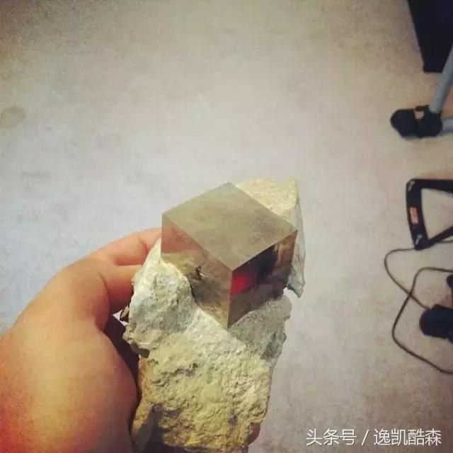 刚好插进洞洞，强迫症会爽到极点~