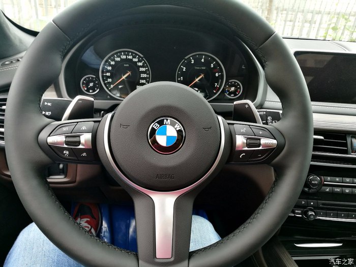 礼物居然迟到了2年,成都小伙提宝马X5