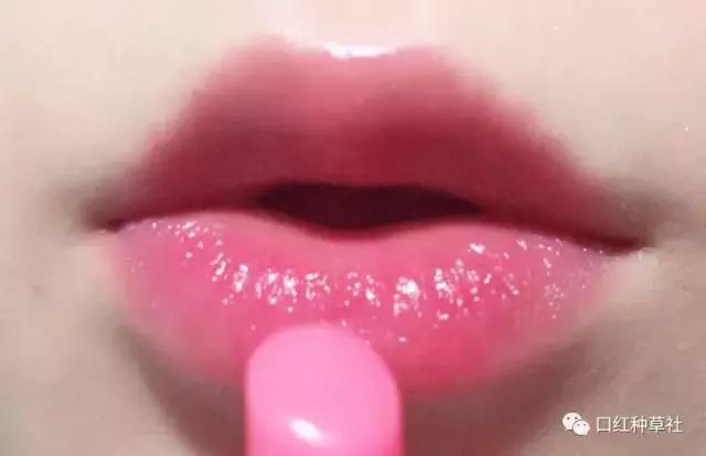 纪梵希n303唇膏小粉皮试色,纪梵希小粉皮唇膏303多少钱