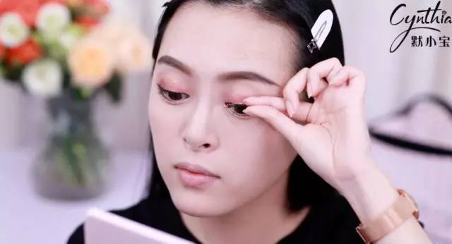 90%的女生没有选对睫毛膏!难怪睫毛刷成苍蝇腿