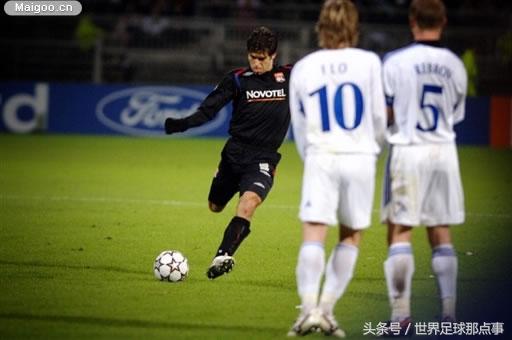 天下足球十大任意球大师,世界足坛十大球王