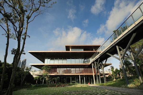 又多了一个免费约会公园！空中栈道、荔枝林、*瑰园玫**，环境超棒的！