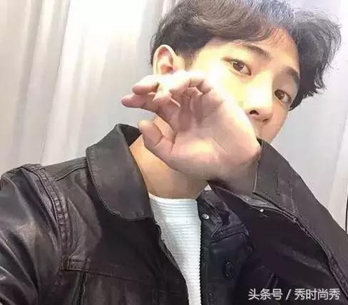 有点秃适合剪什么刘海男,秃鬓角头发软男士发型