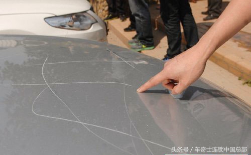 汽车刮痕生锈了用什么砂纸打磨,车身上的锈点不处理