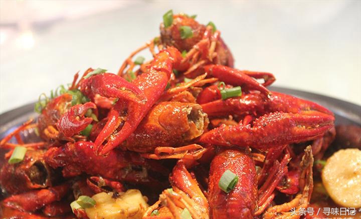 油焖小龙虾全部过程,武汉巴厘龙虾油焖大虾最正宗做法