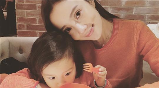 孙俪陪儿子打比赛,孙俪晒儿女踢球照