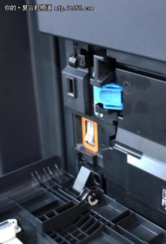 柯尼卡美能达黑白机打印厚纸掉色,柯尼卡美能达黑白机复印模糊