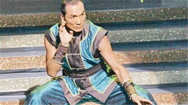 还记得《我和僵尸有个约会》的孔雀大师吗？曾和林正英斗过法