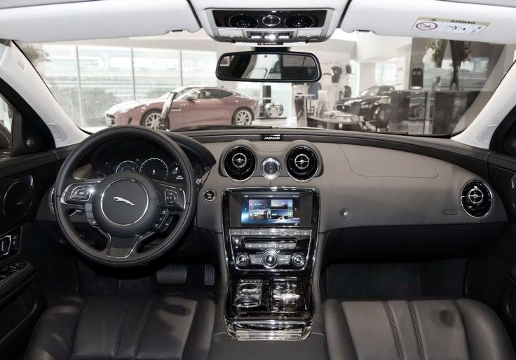 捷豹xjl四驱全景商务版落地多少钱,一步到位买suv