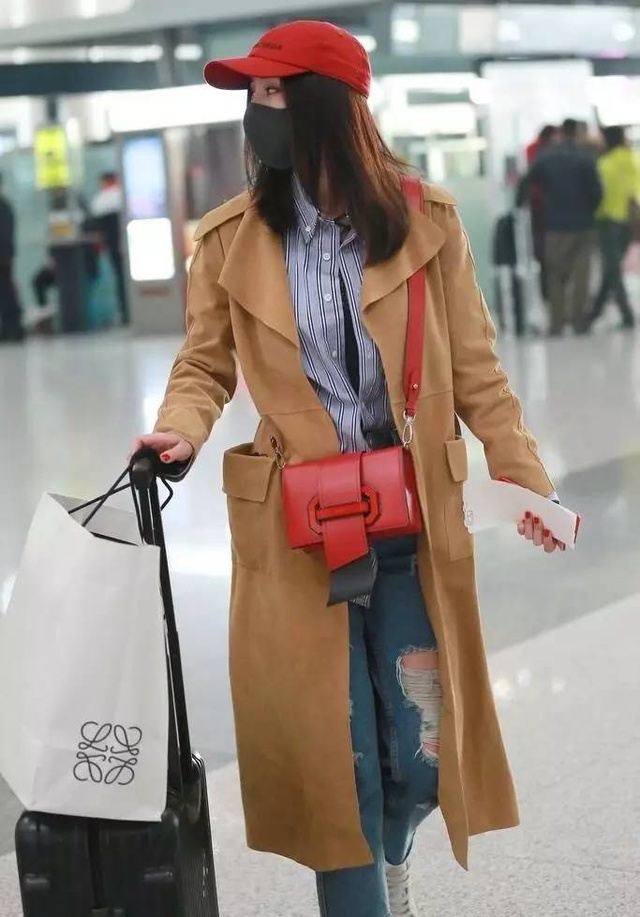 如今的带货女王杨幂,杨幂是如何成为带货女王的