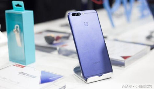 荣耀9和荣耀v9电池哪个好,怎么分辨荣耀九和荣耀九青春款