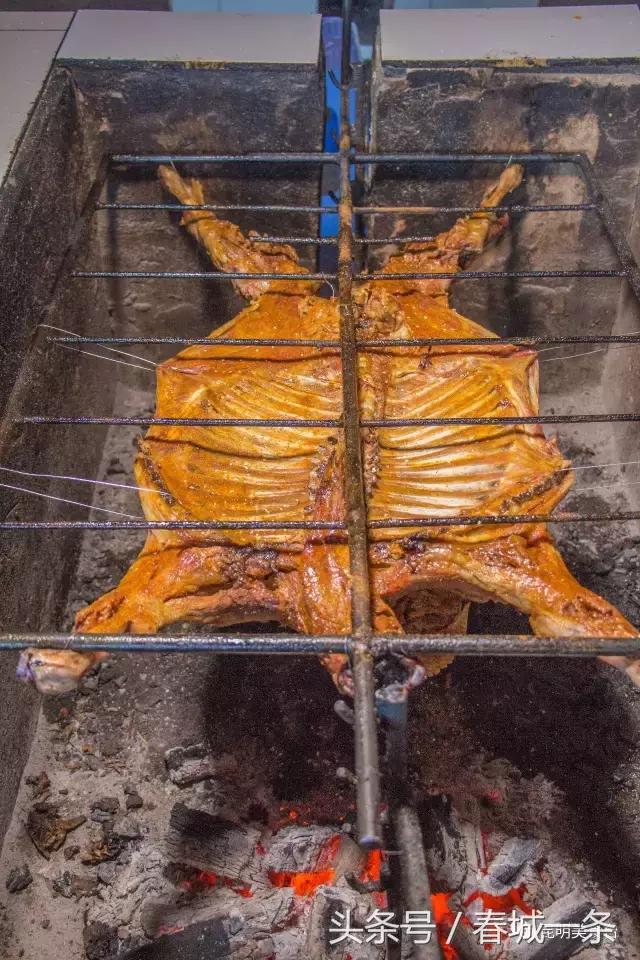 隐藏在昆明村庄里的3家烤羊店，老司机用3个月才找到的