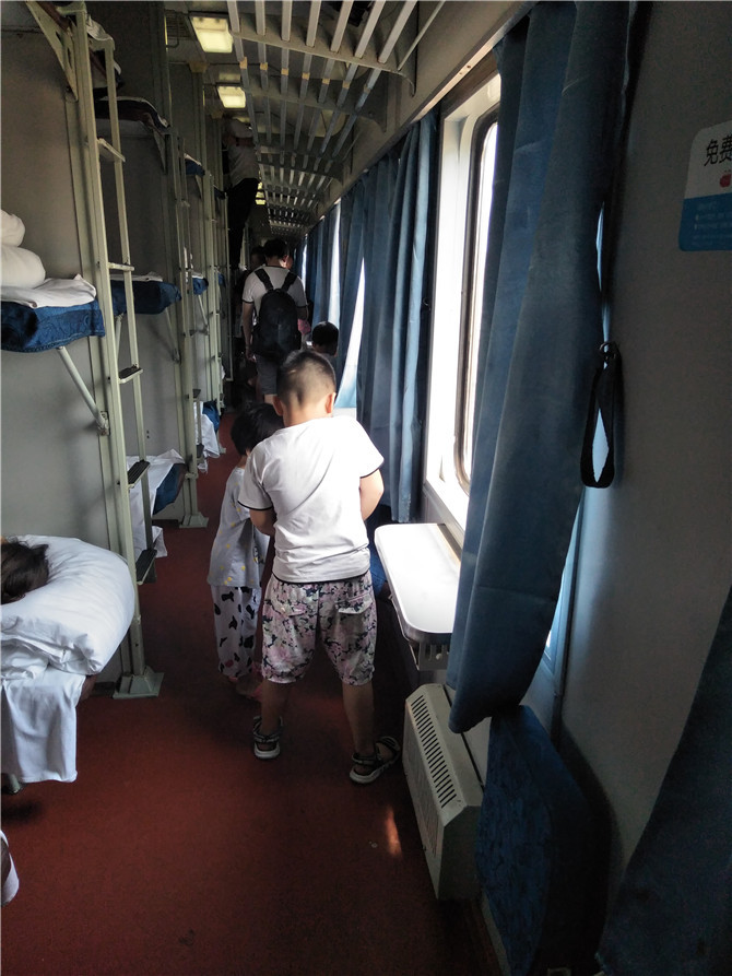 有面子的车可不只有宝马奔驰,在路上跑的宝马z4最新款