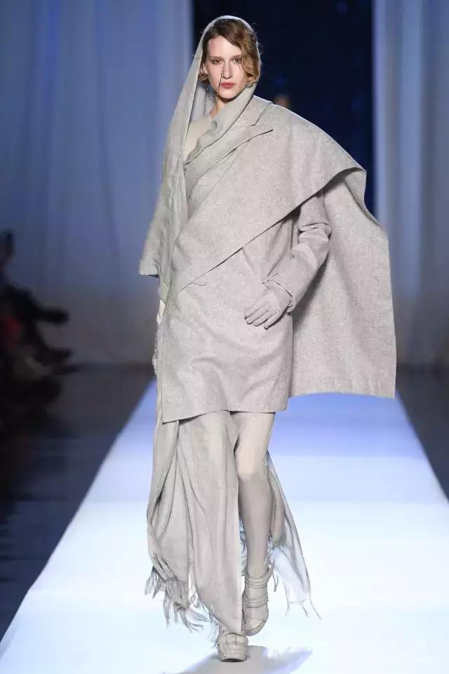 平胸穿搭矮个子,贫胸系穿搭