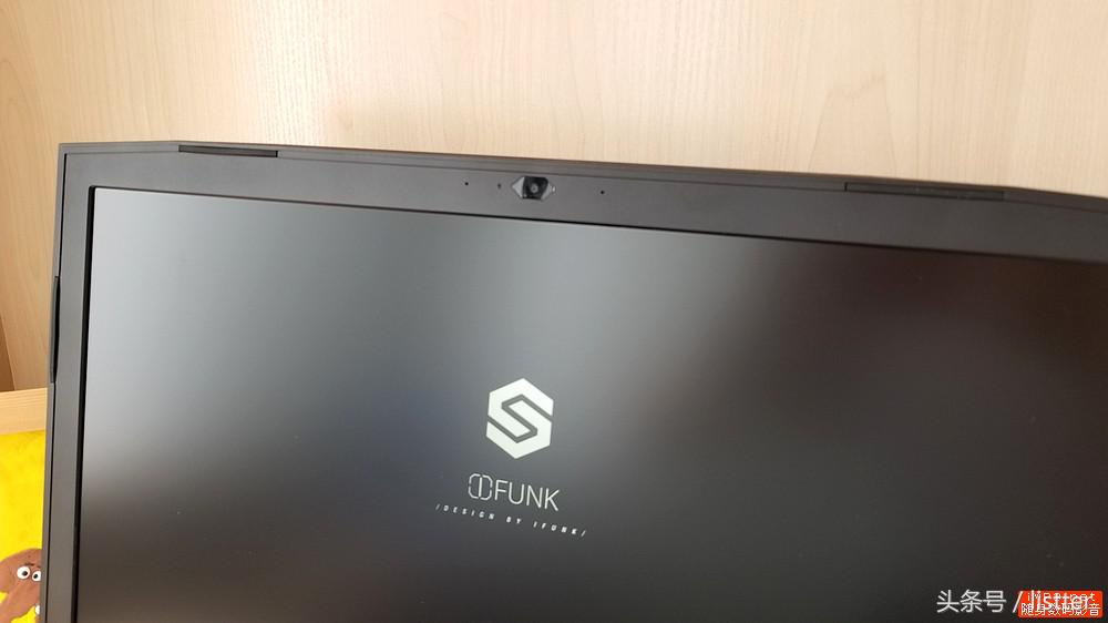 这款IFUNKS游戏本必须关注，性能霸道还自带机械键盘