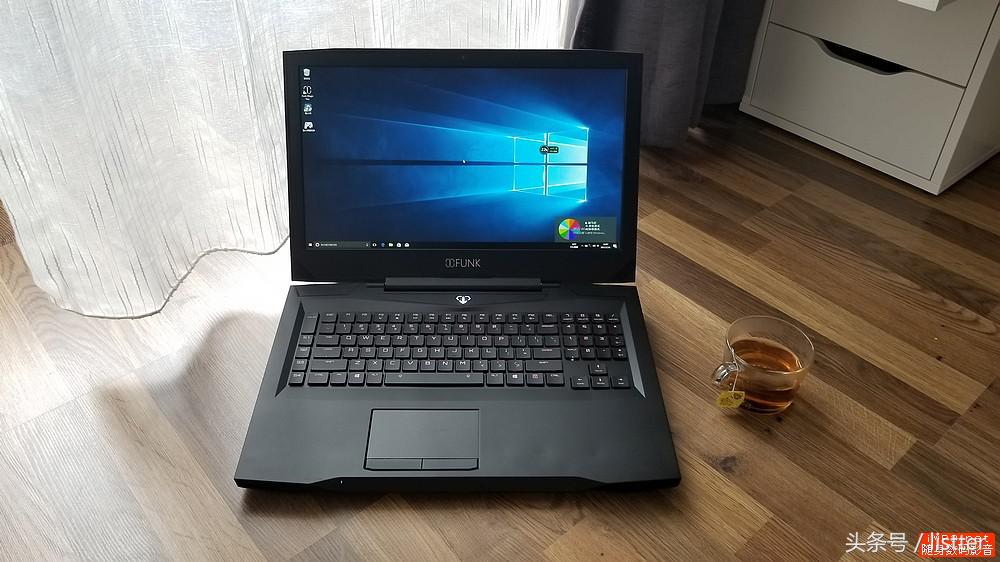 这款IFUNKS游戏本必须关注，性能霸道还自带机械键盘