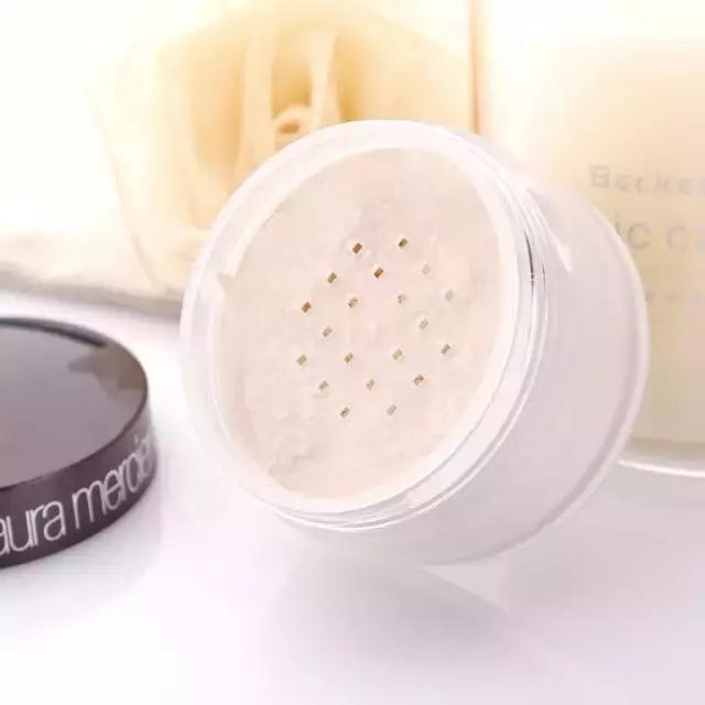 香奈儿10号蜜粉显得油光,香奈儿10号蜜粉怎么显得油光