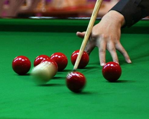 打台球打扎杆的球杆有多重,新手打台球适合什么杆