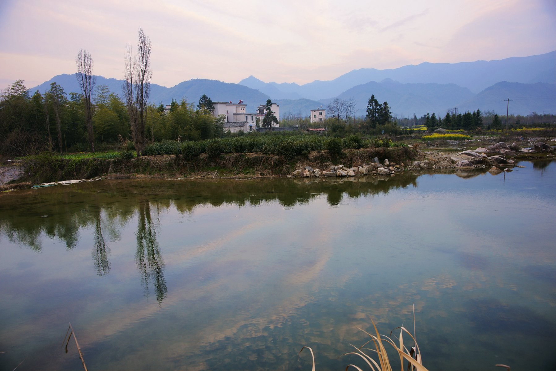 宏村是徽派建筑,宏村徽派古村寨