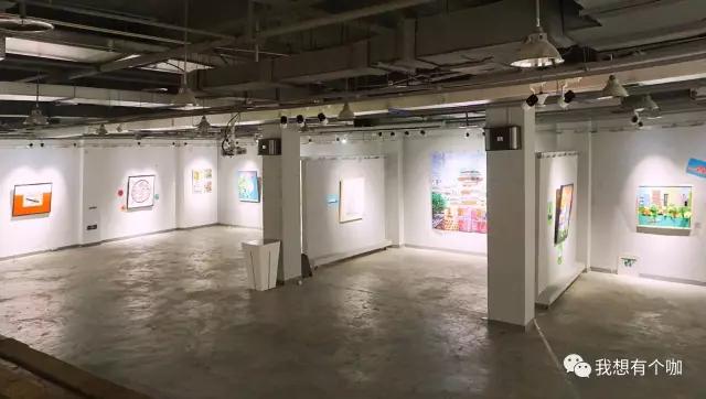 他辞去国企高管工作，把独立电影社搬进可以画画、喝咖啡的美术馆