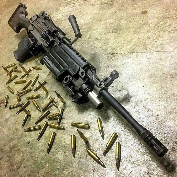 m249轻机枪csgo实战,csol新枪m249