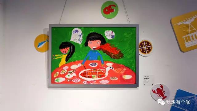 他辞去国企高管工作，把独立电影社搬进可以画画、喝咖啡的美术馆