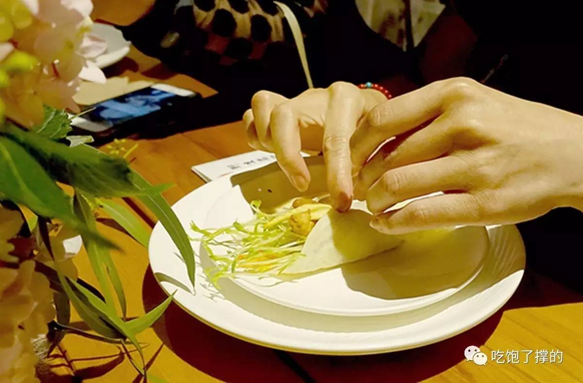 味道充满口腔,味道在舌尖绽放的句子