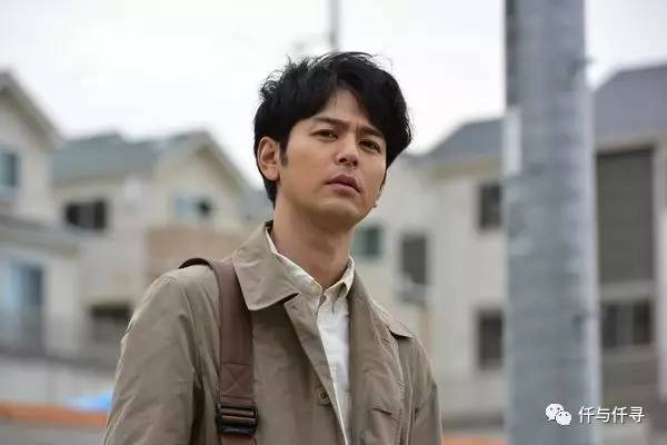 日本是一个虚伪社会，3000万人假装在生活，屌丝逆袭有多难？老司机妻夫木聪现身说法