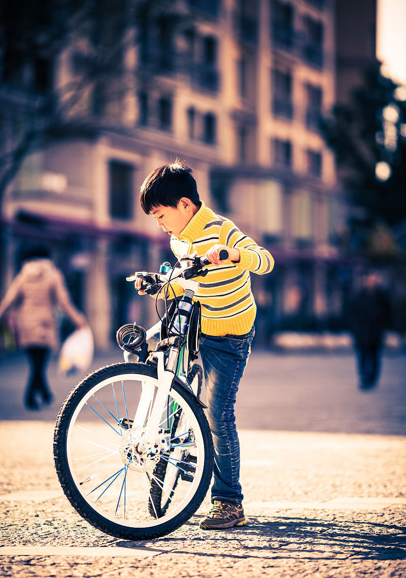 骑自行车的亲子英语,教小孩骑自行车