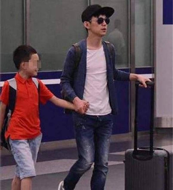 何炅年龄问题,何炅为什么不谈恋爱