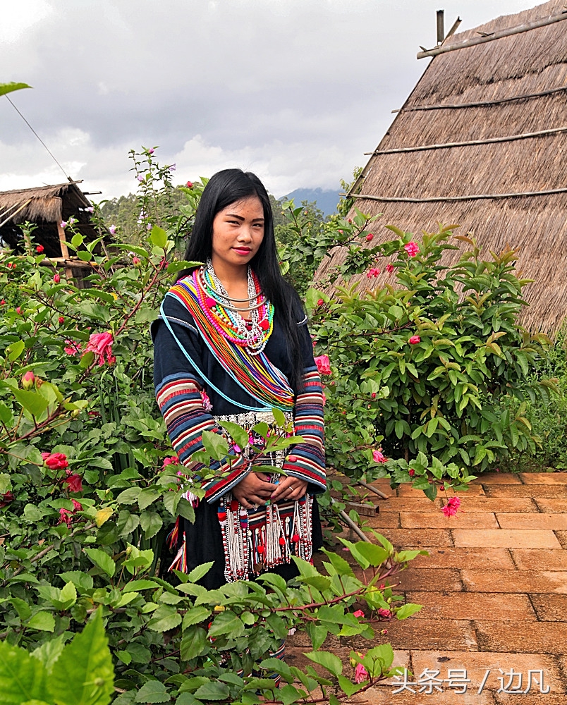 终年生活在高山密林之中的一个神秘的部族，孟连阿卡人！