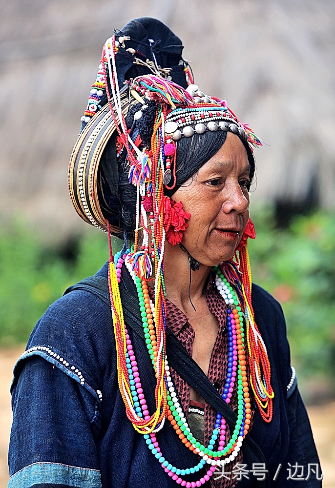 终年生活在高山密林之中的一个神秘的部族，孟连阿卡人！
