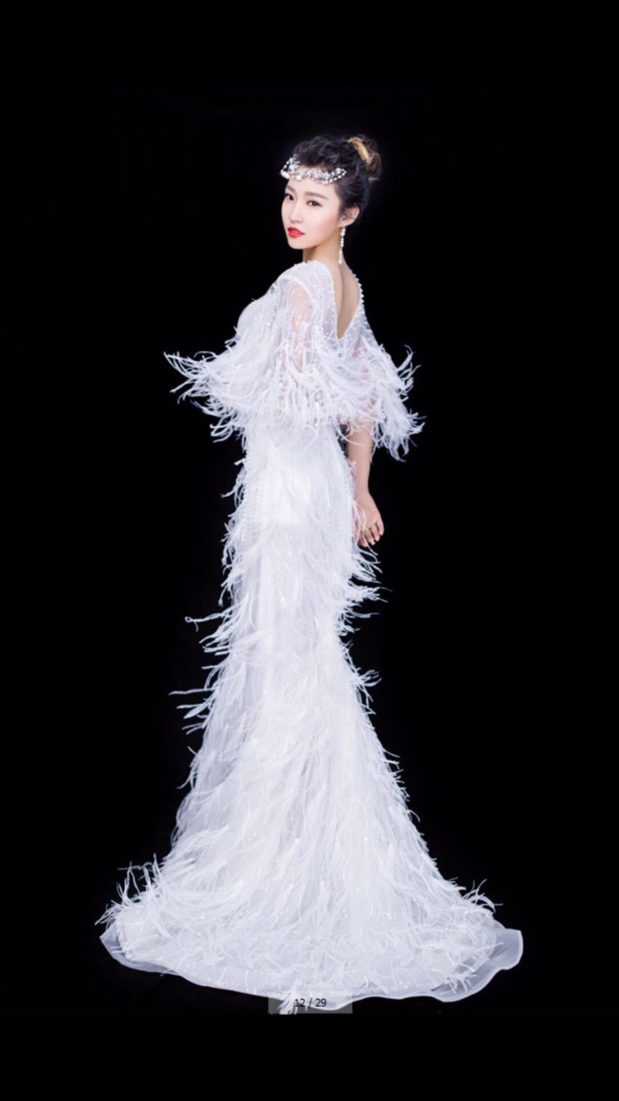 原来画这些星空的美女画家长这样